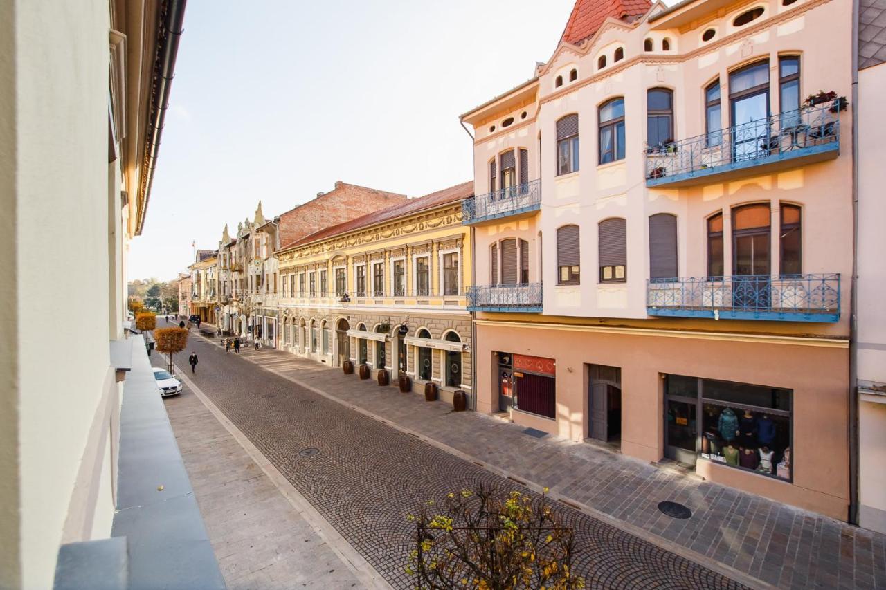 Eat It Cozy Downtown Apartments Oradea Ngoại thất bức ảnh