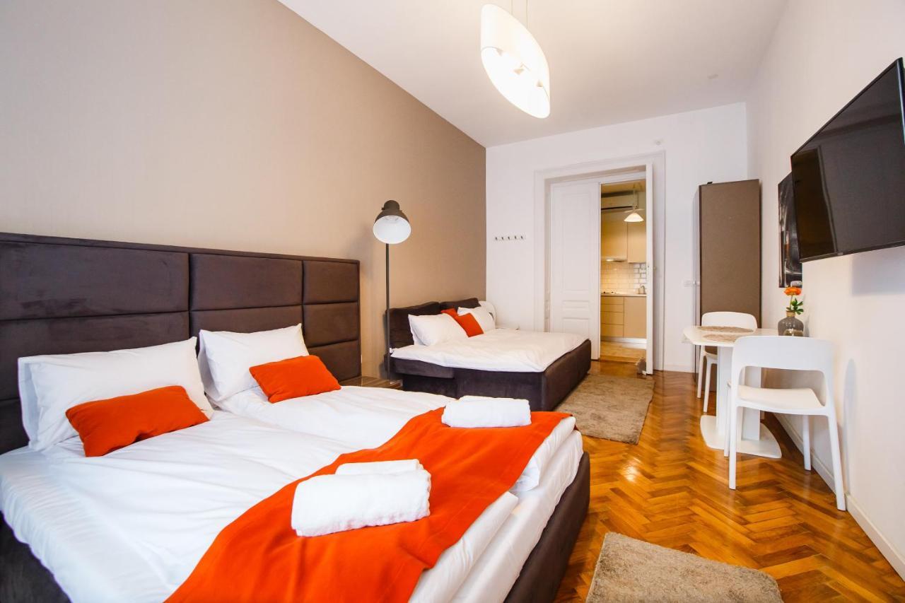 Eat It Cozy Downtown Apartments Oradea Ngoại thất bức ảnh