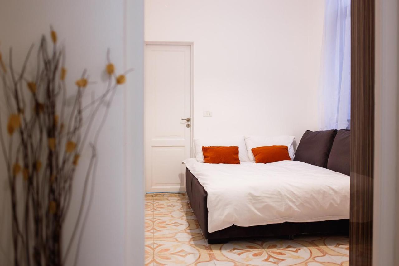 Eat It Cozy Downtown Apartments Oradea Ngoại thất bức ảnh