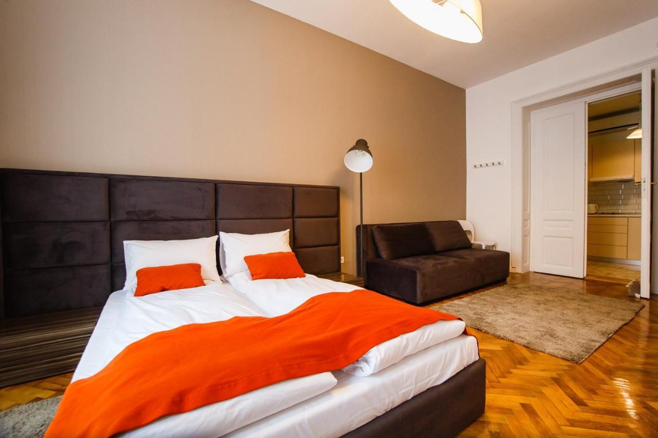 Eat It Cozy Downtown Apartments Oradea Ngoại thất bức ảnh