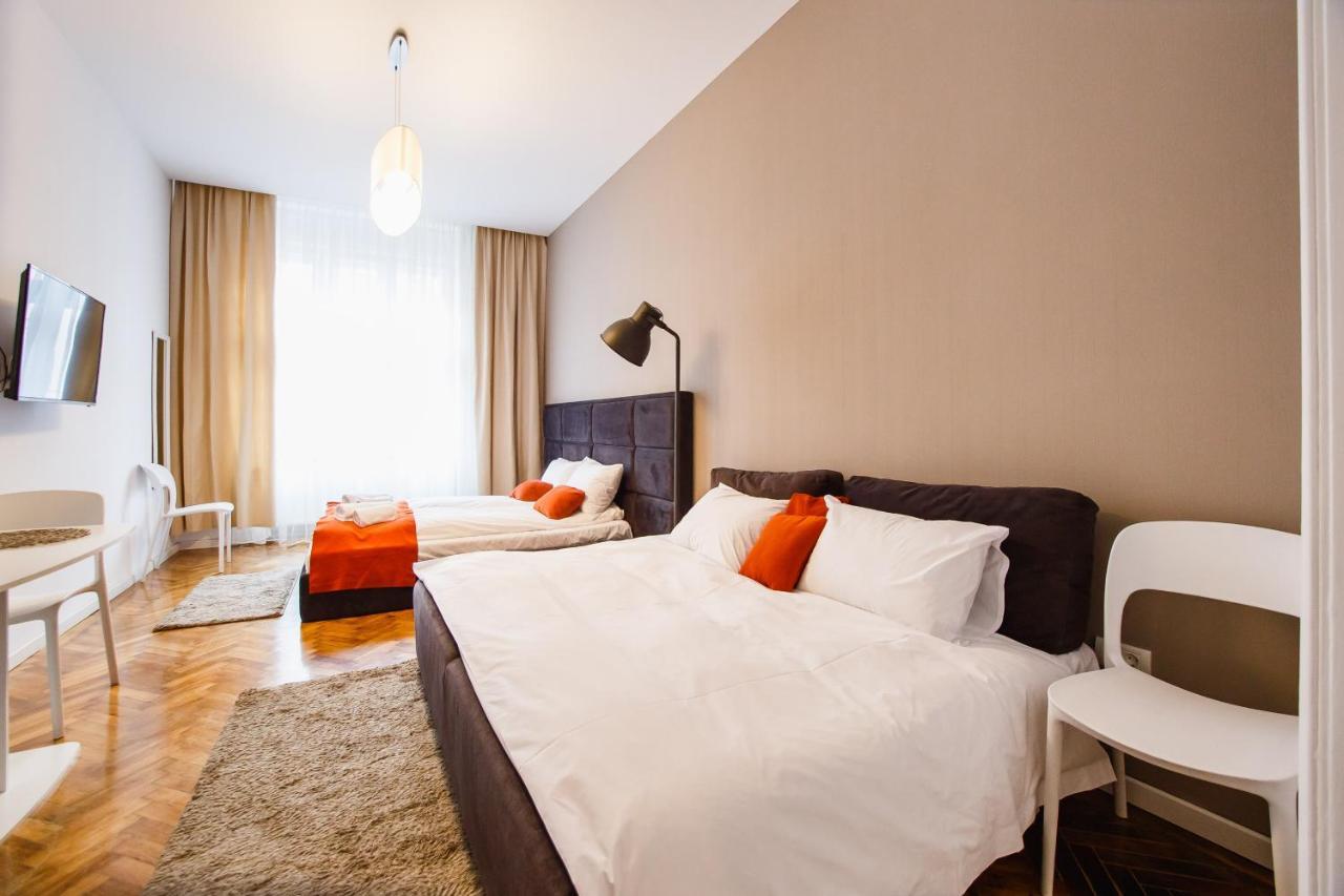 Eat It Cozy Downtown Apartments Oradea Ngoại thất bức ảnh