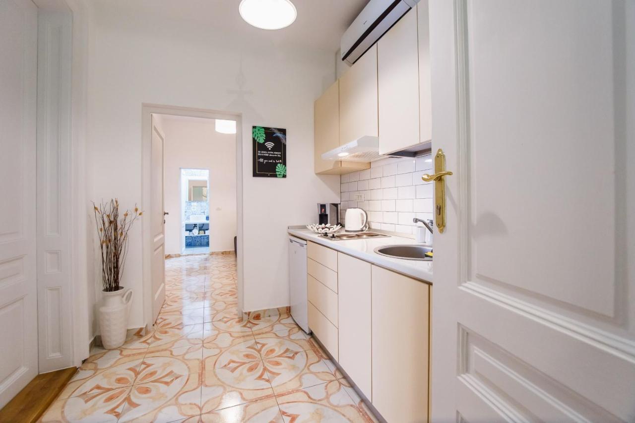 Eat It Cozy Downtown Apartments Oradea Ngoại thất bức ảnh
